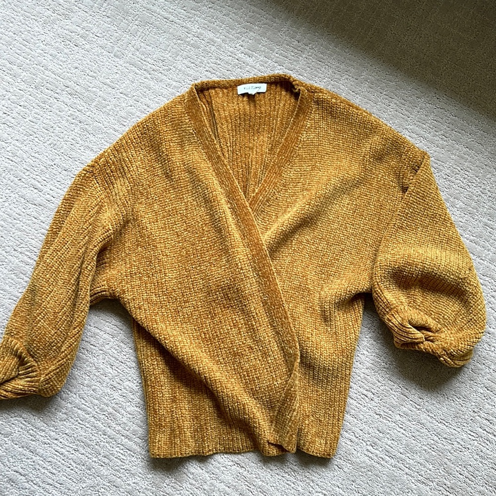 Wild Flower super soft sweater. Gold.